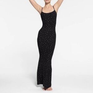 NWT SKIMS Soft Lounge Long Slip Dress Onyx Sprinkle Print. Size Small.